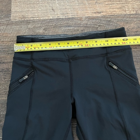 Lululemon Zipper Pocket Legging Size 4 - Picture 4 of 6